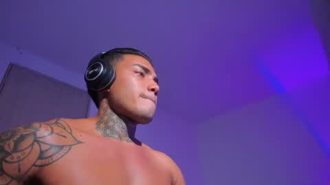 Santi Ferrer online show from July 6, 12:07 am