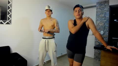 Santiago Henao online show from December 1, 11:36 pm