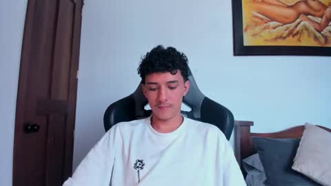 Snapshot of santi_twink19 chatting on September 26, 4:00 pm santi_twink19 online show from September 26, 4:00 pm