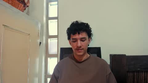 Snapshot of santi_twink19 chatting on October 15, 7:25 pm santi_twink19 online show from October 15, 7:25 pm