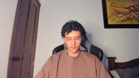 Snapshot of santi_twink19 chatting on October 21, 11:27 pm santi_twink19 online show from October 21, 11:27 pm