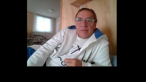 santiago_n online show from June 9, 3:34 pm