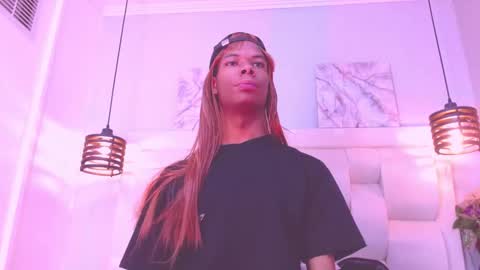 Santiiiiii  online show from March 17, 11:46 am