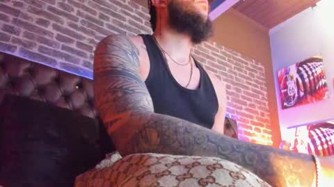 Santiago Hincapiie online show from March 12, 8:59 pm