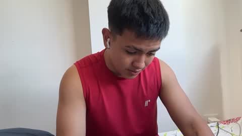 santiagomg_ online show from July 11, 6:43 pm