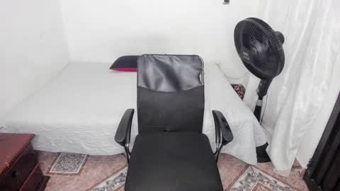 Snapshot of santiceballo chatting on January 4, 10:34 pm Julius Novachrono online show from January 4, 10:34 pm