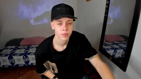 Julius Novachrono  online show from February 20, 5:15 am