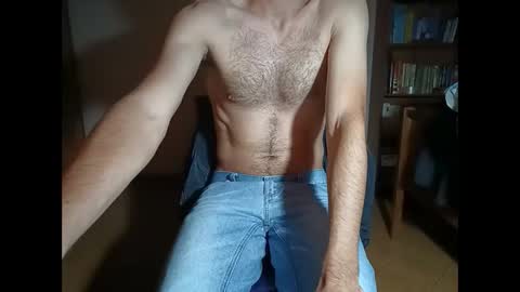 Snapshot of santifun33 chatting on February 8, 4:27 am Santiago online show from February 8, 4:27 am