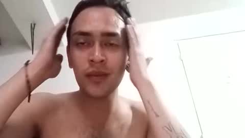 santigalvis1923 online show from April 19, 4:56 am