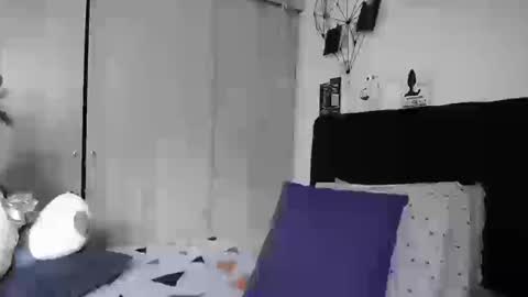 Santii online show from September 25, 1:15 pm