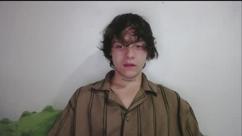 Snapshot of santii_rose chatting on June 16, 12:24 am Santii online show from June 16, 12:24 am