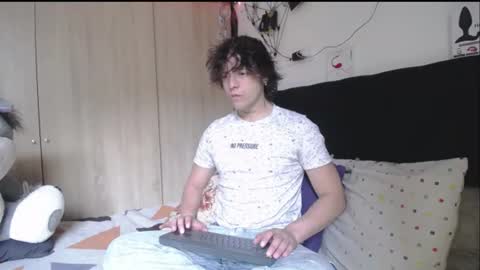 Snapshot of santii_rose chatting on June 21, 4:42 pm Santii online show from June 21, 4:42 pm