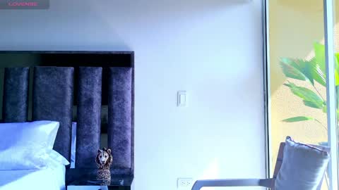 Santiago Seans online show from April 25, 2:03 pm