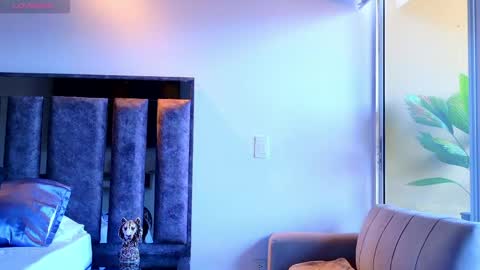 Santiago Seans online show from May 4, 6:15 pm