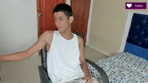 Snapshot of santos_desire chatting on November 12, 3:29 am santos_desire online show from November 12, 3:29 am