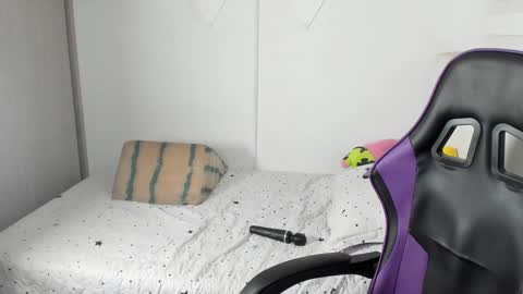 Mr. Santiago online show from December 1, 4:29 pm