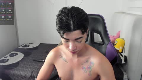 Mr. Santiago online show from December 21, 4:25 pm