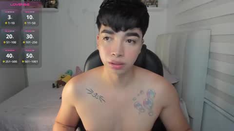 Snapshot of santy7u7 chatting on June 25, 8:13 pm Mr. Santiago online show from June 25, 8:13 pm