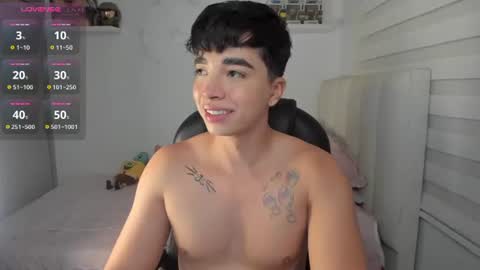 Snapshot of santy7u7 chatting on June 27, 1:28 pm Mr. Santiago online show from June 27, 1:28 pm