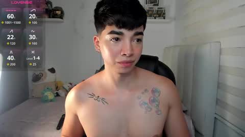 Snapshot of santy7u7 chatting on July 28, 4:39 pm Mr. Santiago online show from July 28, 4:39 pm