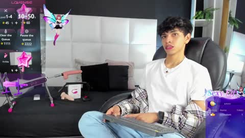 Santiago Carrington online show from December 18, 10:02 pm