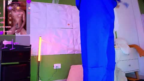 Snapshot of santyago_taylor chatting on October 30, 8:42 pm Santyago online show from October 30, 8:42 pm