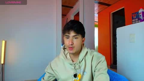 Snapshot of santyago_taylor chatting on January 12, 6:35 pm Santyago online show from January 12, 6:35 pm