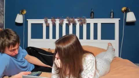 santythousand online show from January 10, 9:30 pm