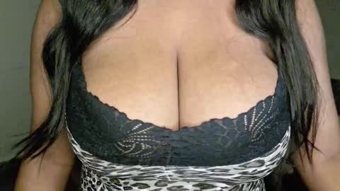 Snapshot of sanvi13 chatting on February 7, 11:41 pm sanvi13 online show from February 7, 11:41 pm