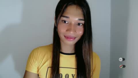 Snapshot of sanya_morenaxx chatting on April 2, 8:39 pm sanya_morenaxx online show from April 2, 8:39 pm