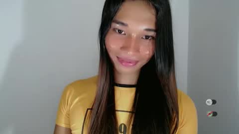 Snapshot of sanya_morenaxx chatting on April 3, 8:45 am sanya_morenaxx online show from April 3, 8:45 am