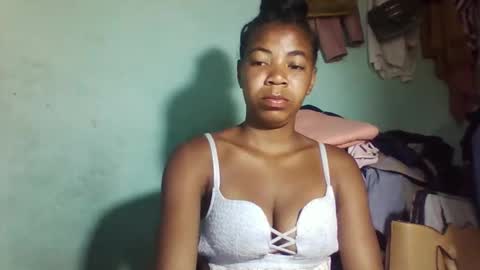 sanyah0123 online show from November 15, 11:32 pm