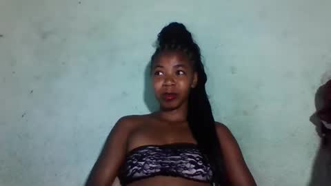 sanyah0123 online show from November 25, 2:17 pm