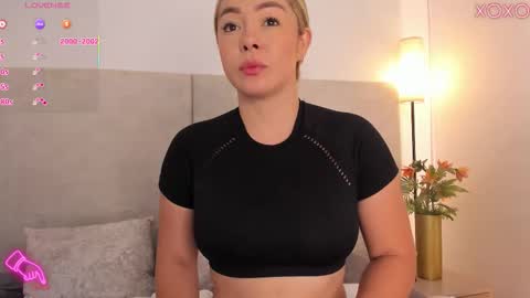 Saori  online show from November 20, 12:05 pm