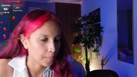Snapshot of saphiire_ chatting on July 10, 7:16 pm saphi online show from July 10, 7:16 pm
