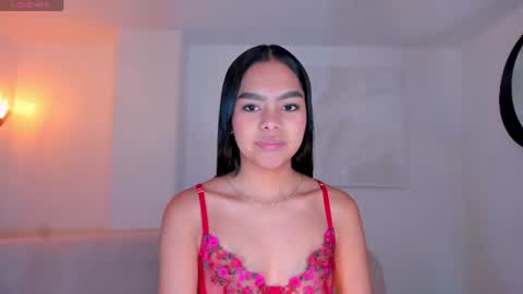 Snapshot of saphirajames chatting on June 25, 5:12 am Saphira James online show from June 25, 5:12 am