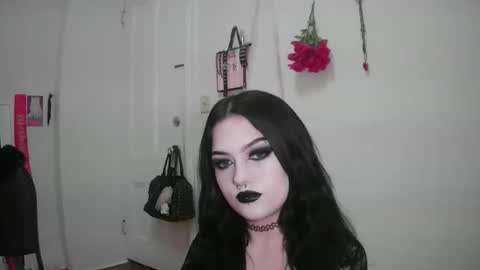 Snapshot of saphirerose1 chatting on November 13, 11:25 pm Sapphire online show from November 13, 11:25 pm