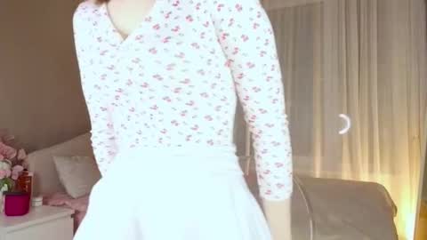 Snapshot of saphirree chatting on October 22, 3:45 pm Anny online show from October 22, 3:45 pm