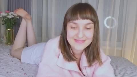 Snapshot of saphirree chatting on October 24, 11:01 pm Anny online show from October 24, 11:01 pm