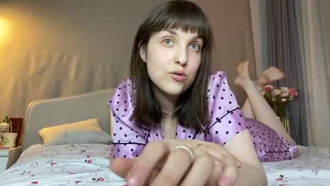 Snapshot of saphirree chatting on October 31, 10:55 pm Anny online show from October 31, 10:55 pm