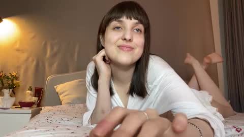 Snapshot of saphirree chatting on November 4, 10:20 pm Anny online show from November 4, 10:20 pm