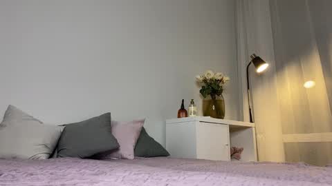 Snapshot of saphirree chatting on November 24, 4:51 pm Anny online show from November 24, 4:51 pm