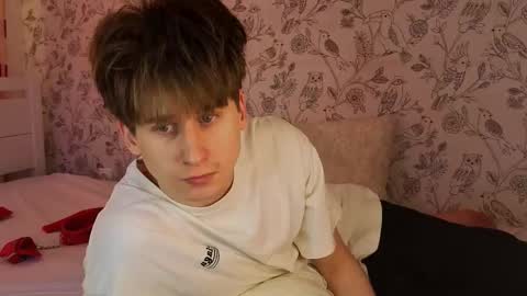 sapph1res online show from March 17, 5:44 am