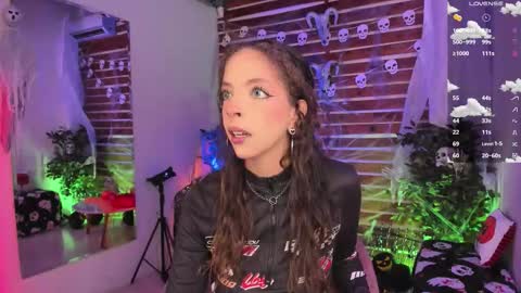 Snapshot of sapphire_venus chatting on October 26, 2:17 am Valerin online show from October 26, 2:17 am