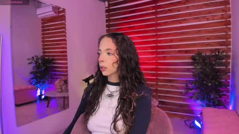 Snapshot of sapphire_venus chatting on November 12, 1:28 am Valerin online show from November 12, 1:28 am