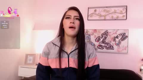 Snapshot of sara17_ chatting on December 13, 9:20 pm Sara online show from December 13, 9:20 pm