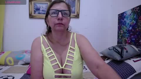 Snapshot of sara211 chatting on July 15, 2:11 pm sara online show from July 15, 2:11 pm