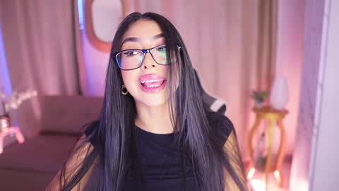 Sara  online show from January 13, 12:45 pm