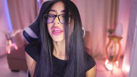 Sara  online show from January 13, 3:47 pm