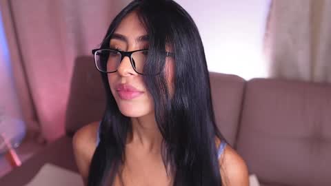 Sara  online show from January 27, 3:50 pm